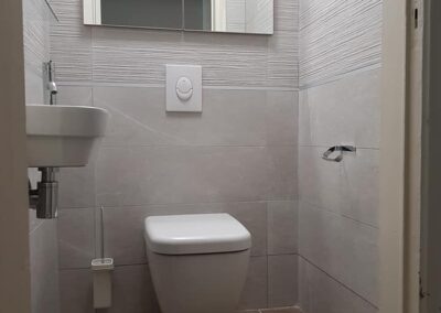 Rénovation d'un WC. Pose d'un WC suspendu et d'un lave main sur Maubeuge